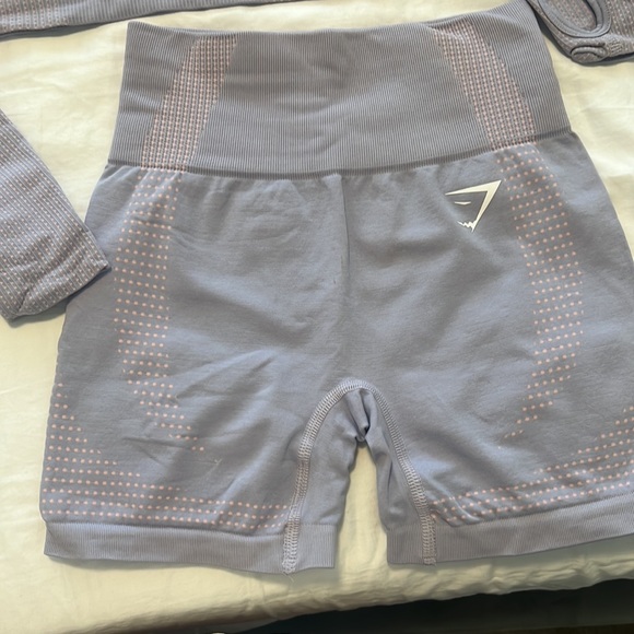 Gymshark set - Picture 2 of 3